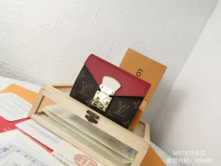Louis Vuitton Neverfull M67478-5 Red Monogram Wallet — seller product photo