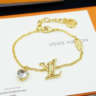 Louis Vuitton LV Logo Heart Charm Bracelet Gold — seller product photo