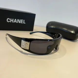 Chanel Classic Flap Black Sunglasses — seller product photo