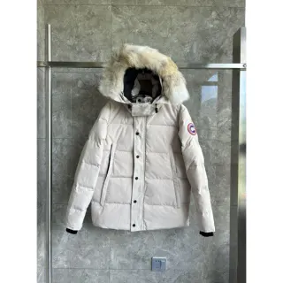 Canada Goose Chilliwack Beige Winter Parka with Fur Hood — seller product photo