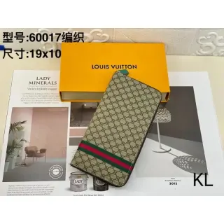 Louis Vuitton Neverfull GM Wallet in Monogram Canvas — seller product photo