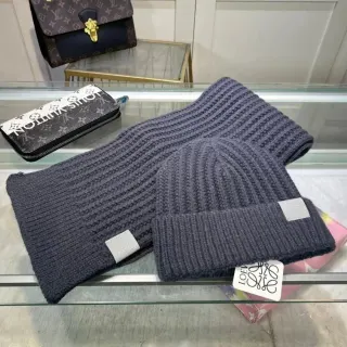 Loewe Beanie & Scarf Set in Grey — seller product photo