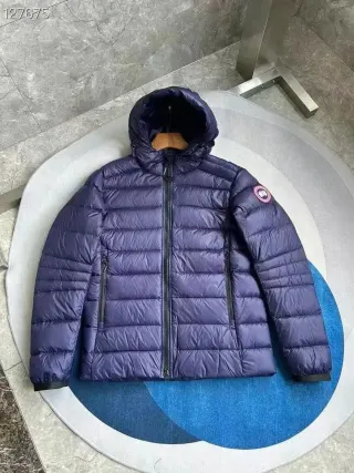 Canada Goose Chilliwack Navy Parka — seller product photo