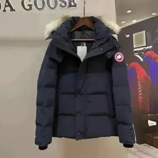 Canada Goose Chilliwack Navy Parka — seller product photo
